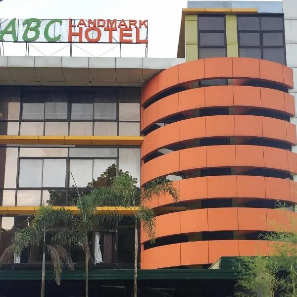 RedDoorz Plus @ ABC Landmark Hotel โรงแรมในKidapawan