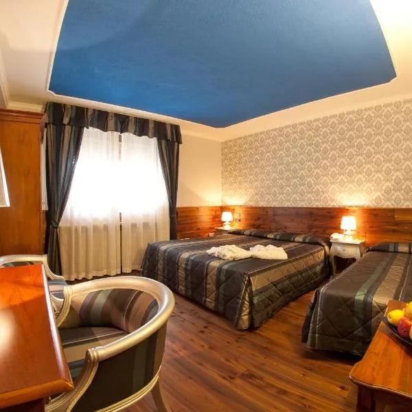 Hotel Cles, hotel in Portolo