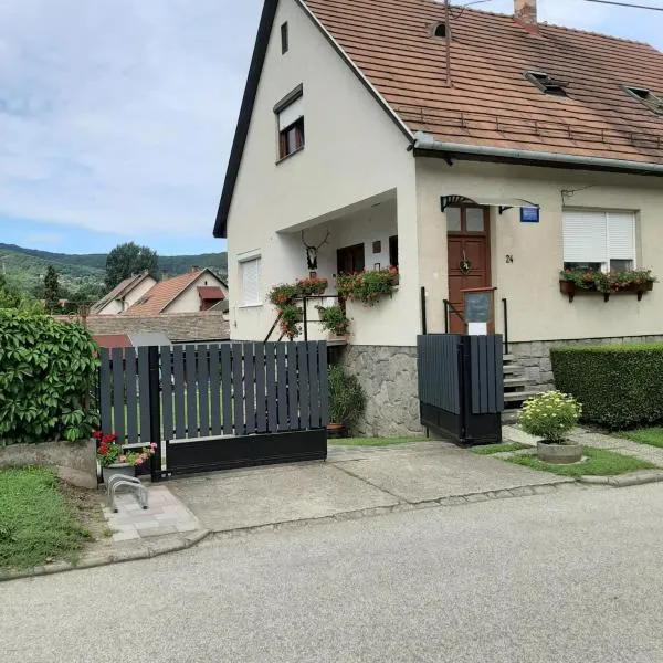 Rózsa Vendégház, hotel v destinaci Visegrád