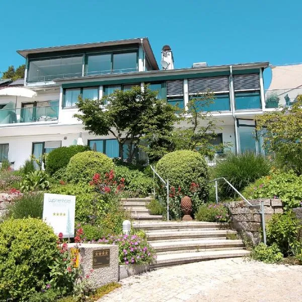 Lupinenhotel Bodensee - Apartment mit Seeblick、ジプリンゲンのホテル