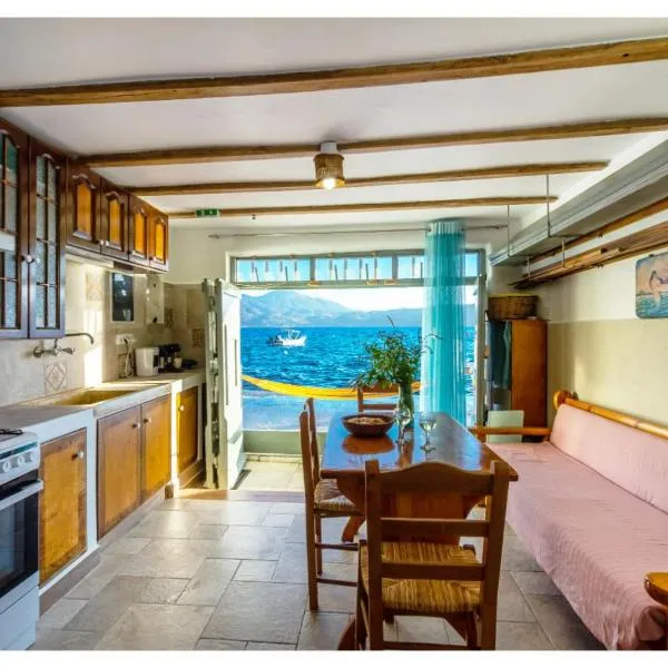Kalimera & Apoplous boathouse, hotel in Klima