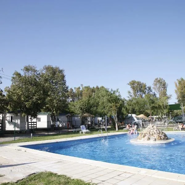 Camping Valle Niza Playa, hotel en Moclinejo