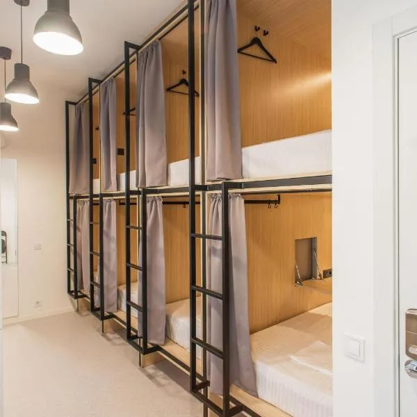 CAPSULE HOTEL & HOSTEL, hotel v destinaci Charkov