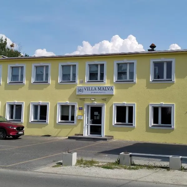 Villa Malva, hotel v destinácii Łomianki