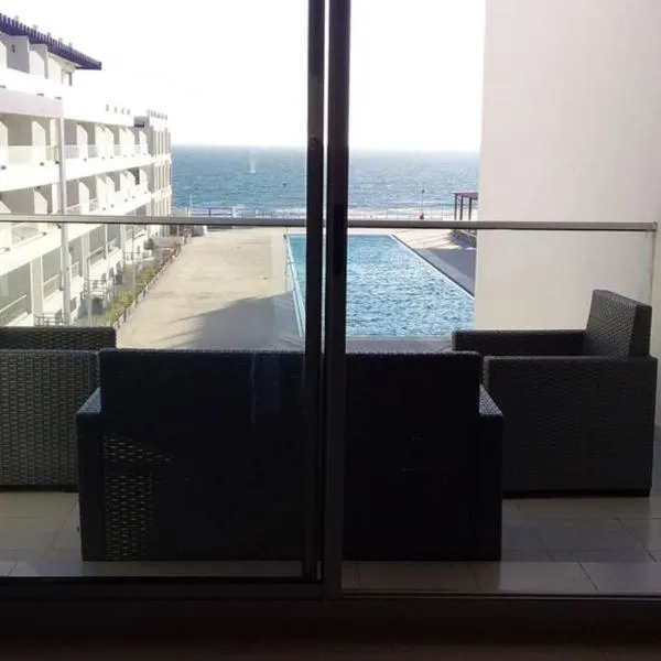 Appartement familial luxueux pieds dans l'eau، فندق في أورير