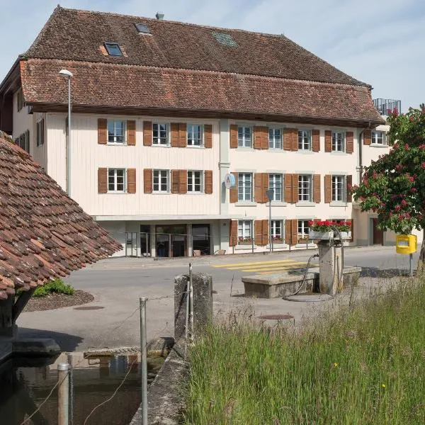 Avenches Youth Hostel, hotel in Cousset 