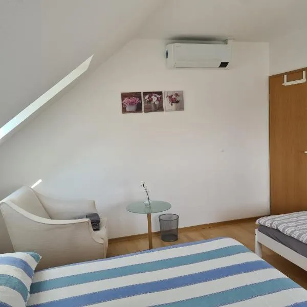 Zimmer Paradiso, hotel v destinaci Busingen am Hochrhein