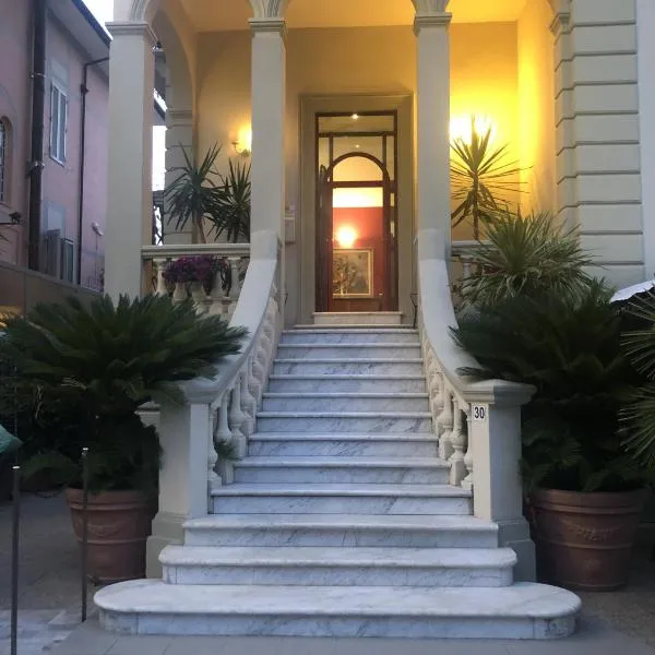 Hotel Regina – hotel w mieście Lido di Camaiore
