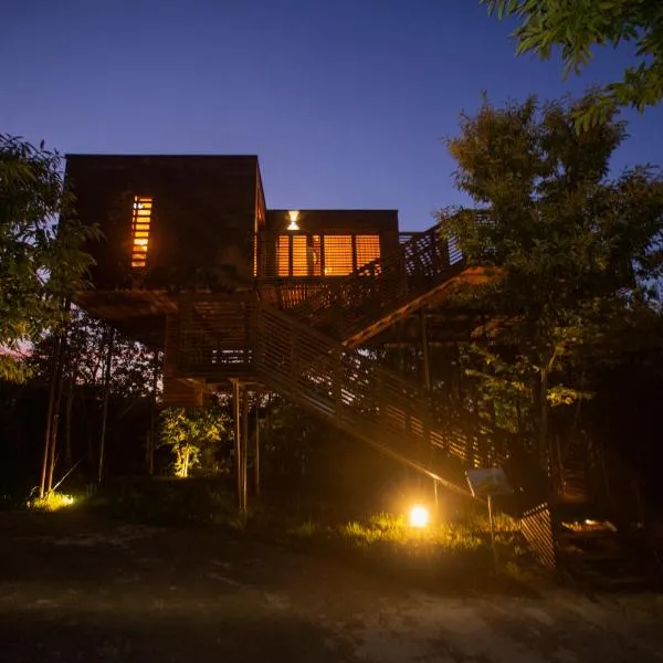 cabañas en el árbol costa da morte, hotel i Muxía