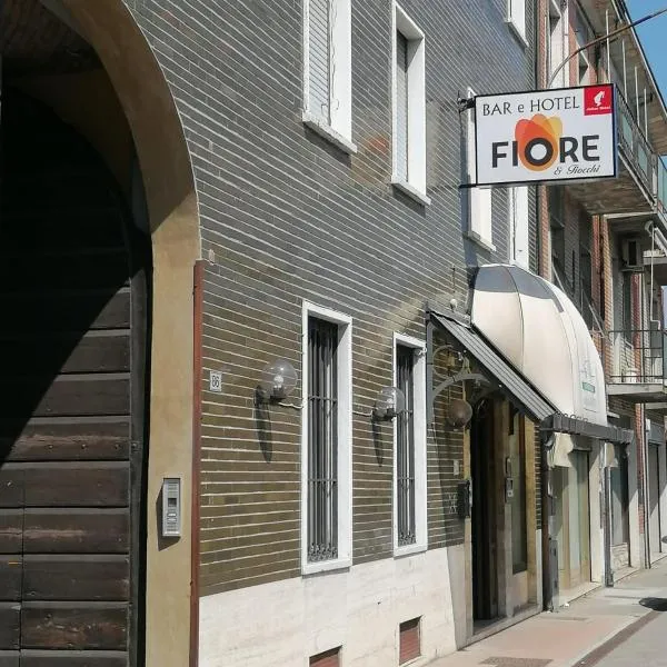 HOTEL FIORE & Fiocchi, hotel Podenzanóban