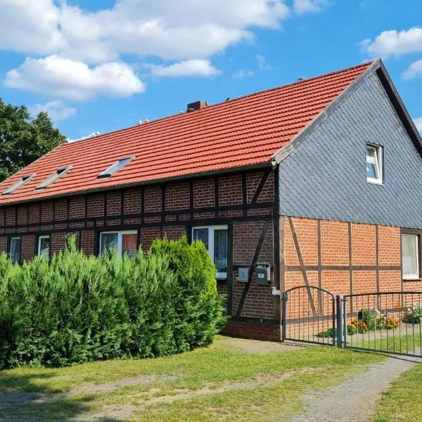Bauernstübchen, hotel in Below