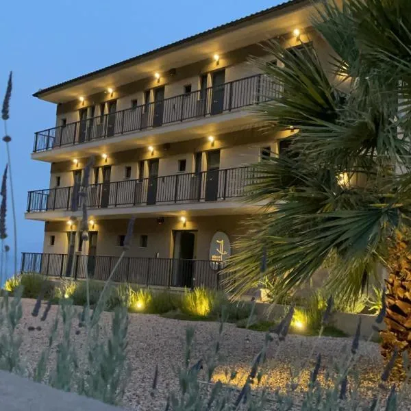 eleven views resort, hotel v destinaci Ilia
