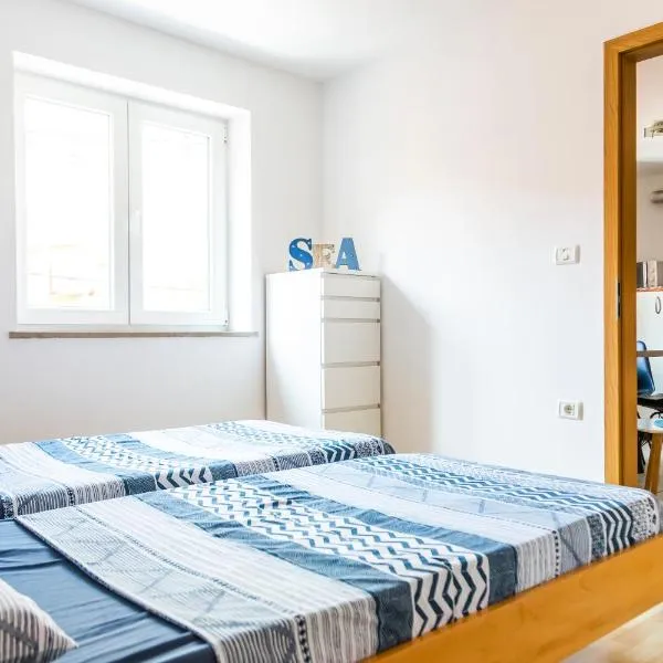 Sunny Old Town Apartment, hotell i Koper