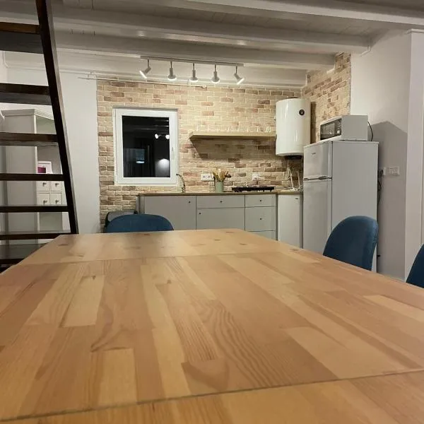 Cabana The Lux, hotel sa Beclean