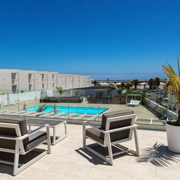 Luxury Senator Apartments, hotel v destinaci Costa Teguise