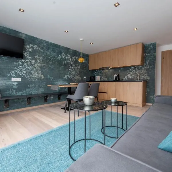 Lapis Monti Apartments & Suites, Hotel in Burgeis