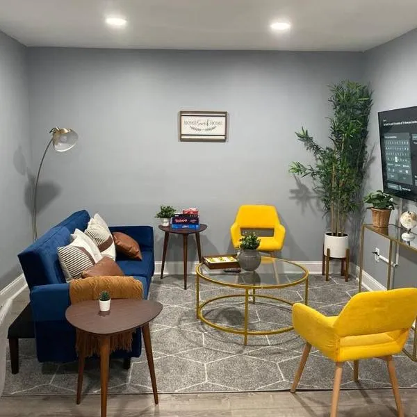 Reduced Priced! Apt by American Dream, Sleeps 6, hotel v destinaci Lodi