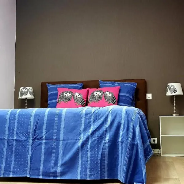 Butterfly Bedroom in Sweet Home، فندق في ايمارغوس