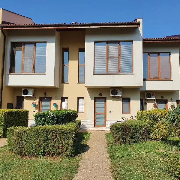 Golf Villa in Lighthouse Golf & SPA Resort, hotel in Balchik