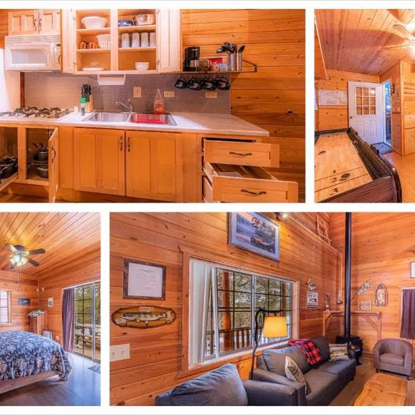 Cabin #4 The Wolves Den - Pet Friendly- Sleeps 6 - Playground & Game Room, hotelli kohteessa Payson