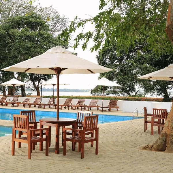 The Lakeside at Nuwarawewa, hotel em Anuradhapura