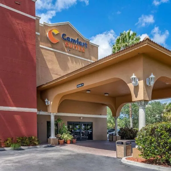 포트 피어스에 위치한 호텔 Comfort Suites Fort Pierce I-95