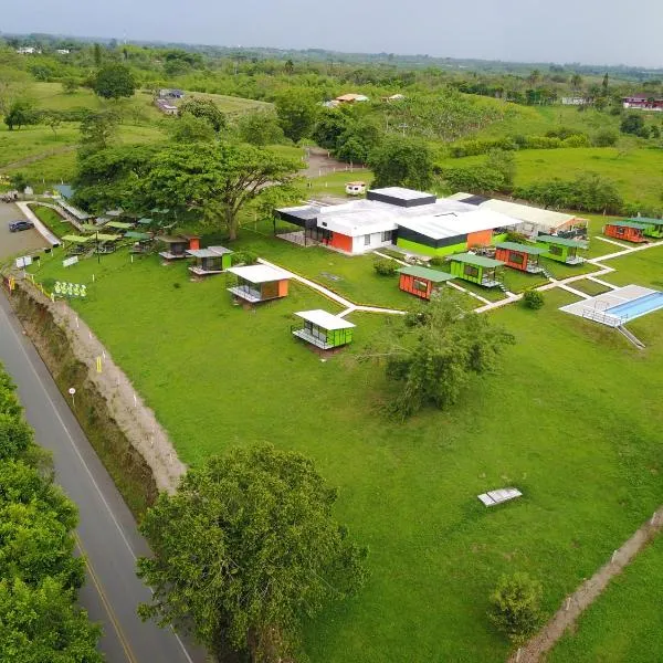 Glamping - Calochorno, hotel v destinaci Alcalá
