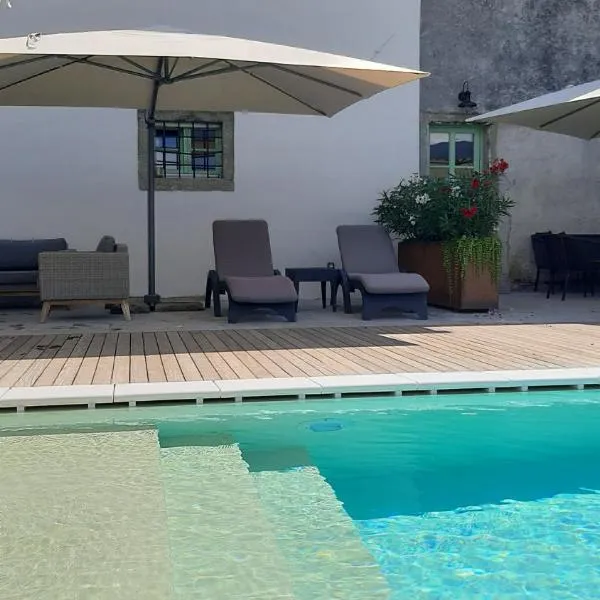 Dvor Vipolže, hotel v destinaci Dobrovo