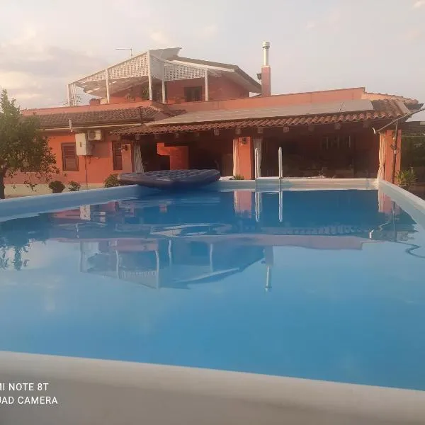 Stanza delle Muse in Villa con Piscina – hotel w mieście Fontane Bianche