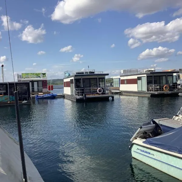 Hausboot Casa di Lago, hotel v destinaci Braunsbedra