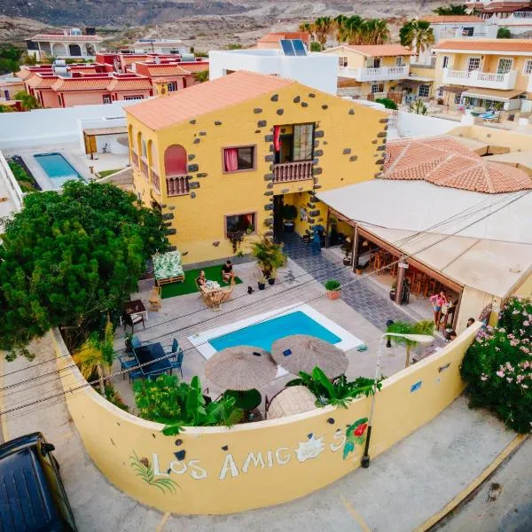 Los Amigos Nest Hostel, hotel v destinaci La Mareta