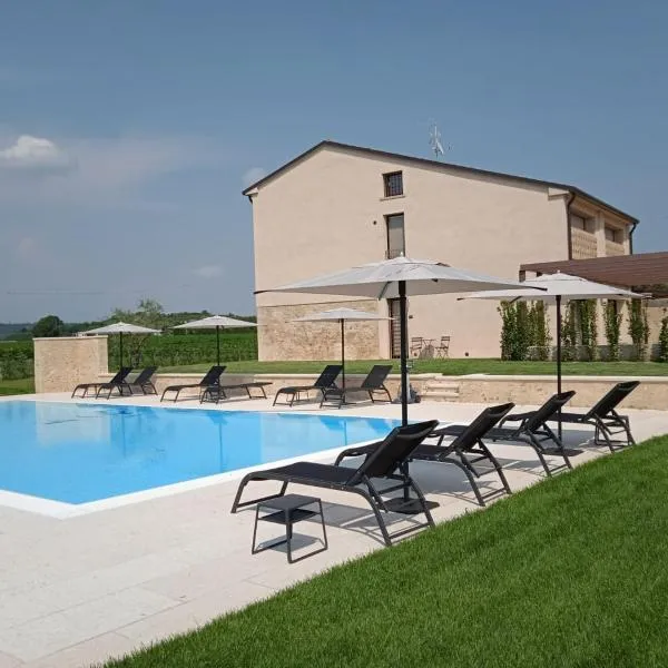 agriturismo Casa Pezzo, hotel v destinaci Castelnuovo del Garda