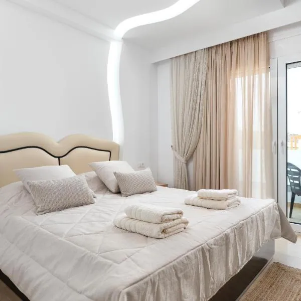 White House Kokas Luxury Apartments, hotel v destinácii Kremasti