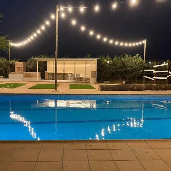 Casa Rural VILLA KAIROS、Ajofrínのホテル