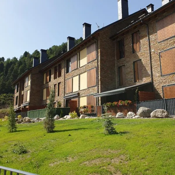 PIRINEOS 3, hotel in Panticosa