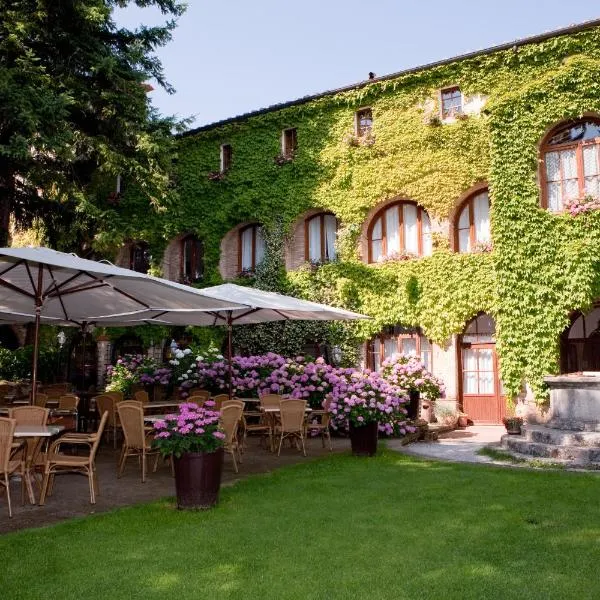 Albergo Santa Chiara、サルテアーノのホテル