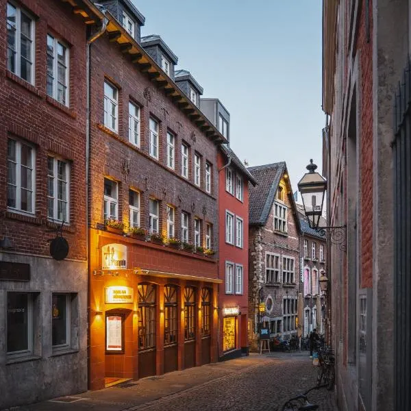 Haus am Hühnerdieb, hotel v Cáchách