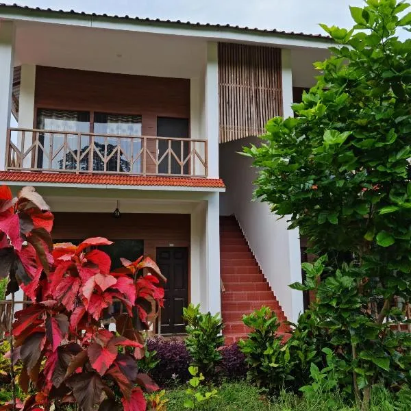 Hotel Exotica Squares, hótel í Neil Island