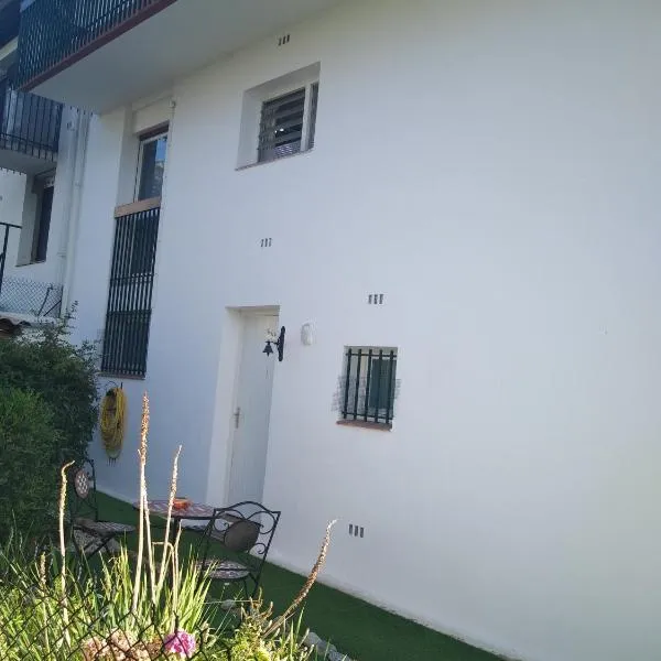 Appart Rez de Jardin Chez Anne, ξενοδοχείο σε Vernet-les-Bains