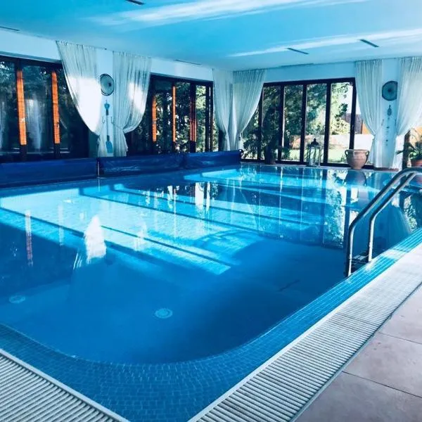 La Conac, hotel en Arad
