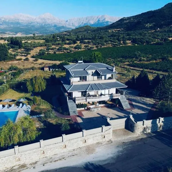 VILLA IN NATURE, hotel di Mitópolis