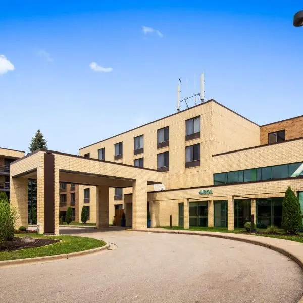 Best Western East Towne Suites, hotel en De Forest