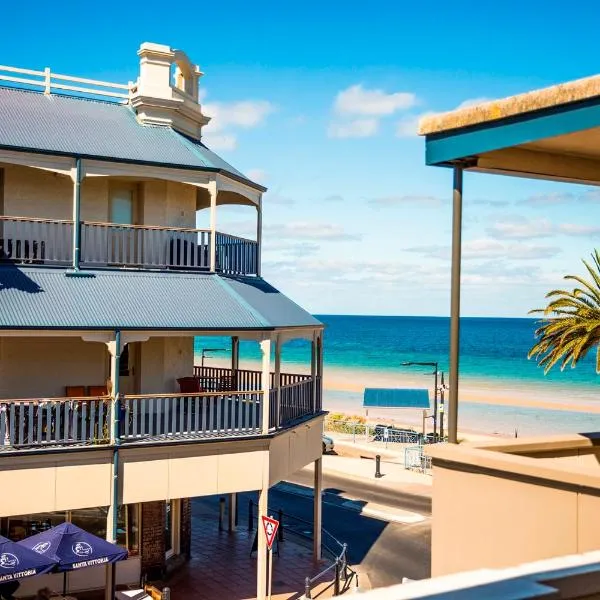 エスプラネード ホテル アデレード（Esplanade Hotel Adelaide）、アデレードのホテル