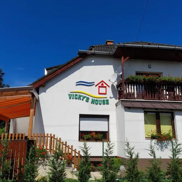 Vicky's House, hotel v Buku