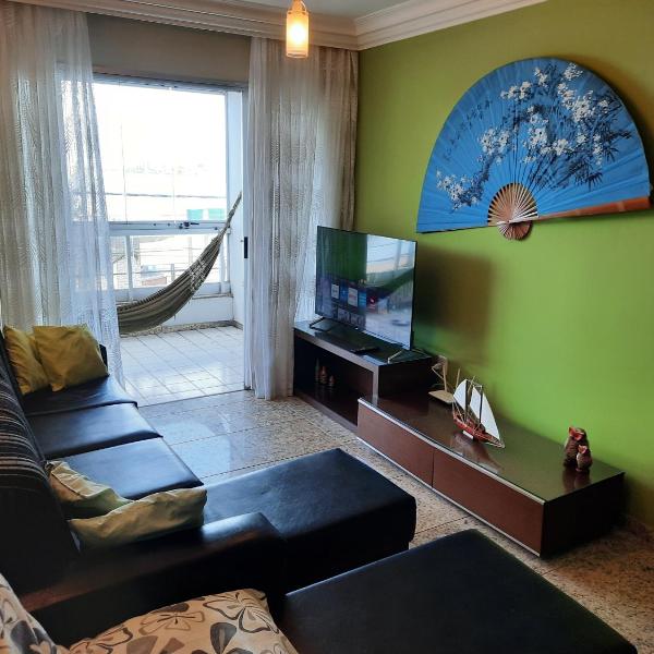 Apartamento BEIRA MAR VISTA TOTAL - SENSAÇÃO DE CASA TÉRREA A BEIRA MAR - COZINHA EQUIPADA -AIR FRYER -ÁREA DE CHURRASCO PRIVATIVA- TVS SMART- DISNEY PLUS E OUTROS-PRAIA IDEAL PARA CRIANÇAS-ROUPA DE CAMA PARA 2 X CASAIS -KIT PRAIA 4 PESSOAS - Foto 3