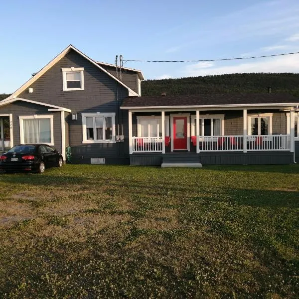 Gîte Shoreline de la terre à la mer, hotel in Rivière-la-Madeleine