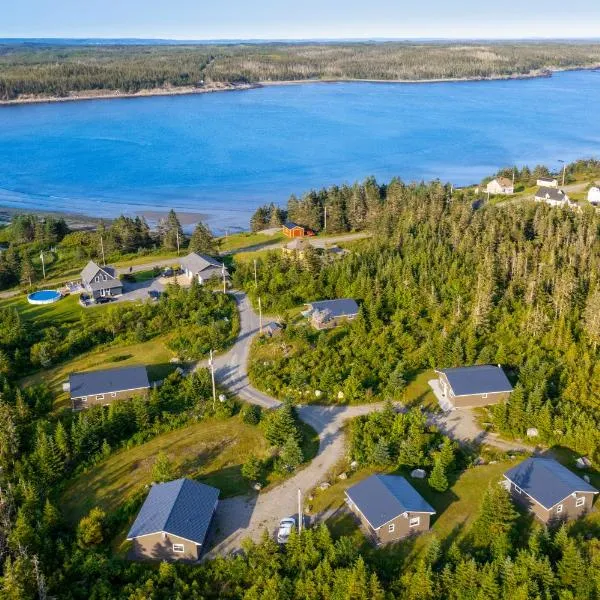 Lonely Rock Seaside Bungalows: Larrys River şehrinde bir otel