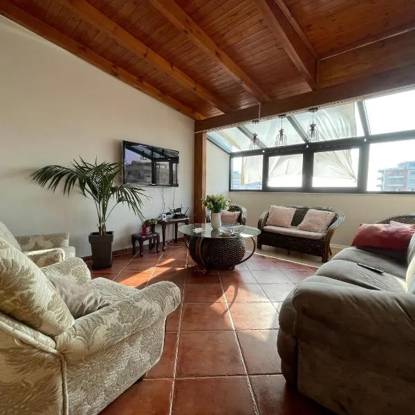 Venus - Cozy APT with Terrace, ξενοδοχείο σε Vlorë