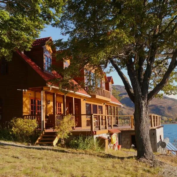 Terra Luna Lodge, hotel in Puerto Guadal