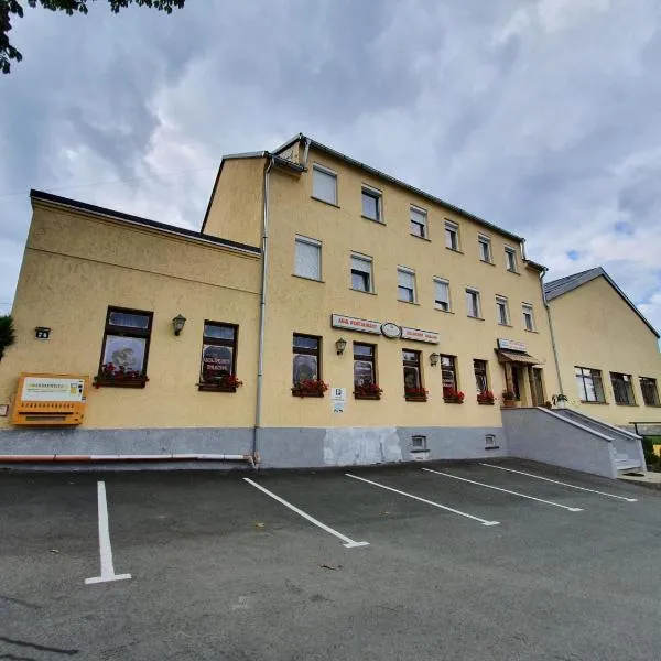 Ferienwohnung Goldener Drache, hotel v destinaci Hohekreuz